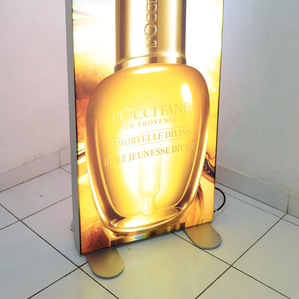 FFL-100 Lightbox Counter 2 Side 80 cm x 100 cm