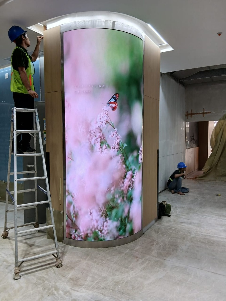 LED Videotron Flexible P2.5 Indoor uk. 320 cm x 192 cm + Biaya Kirim & Pemasangan
