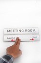 MEETING ROOM 28 X 6 CM 2 ROW